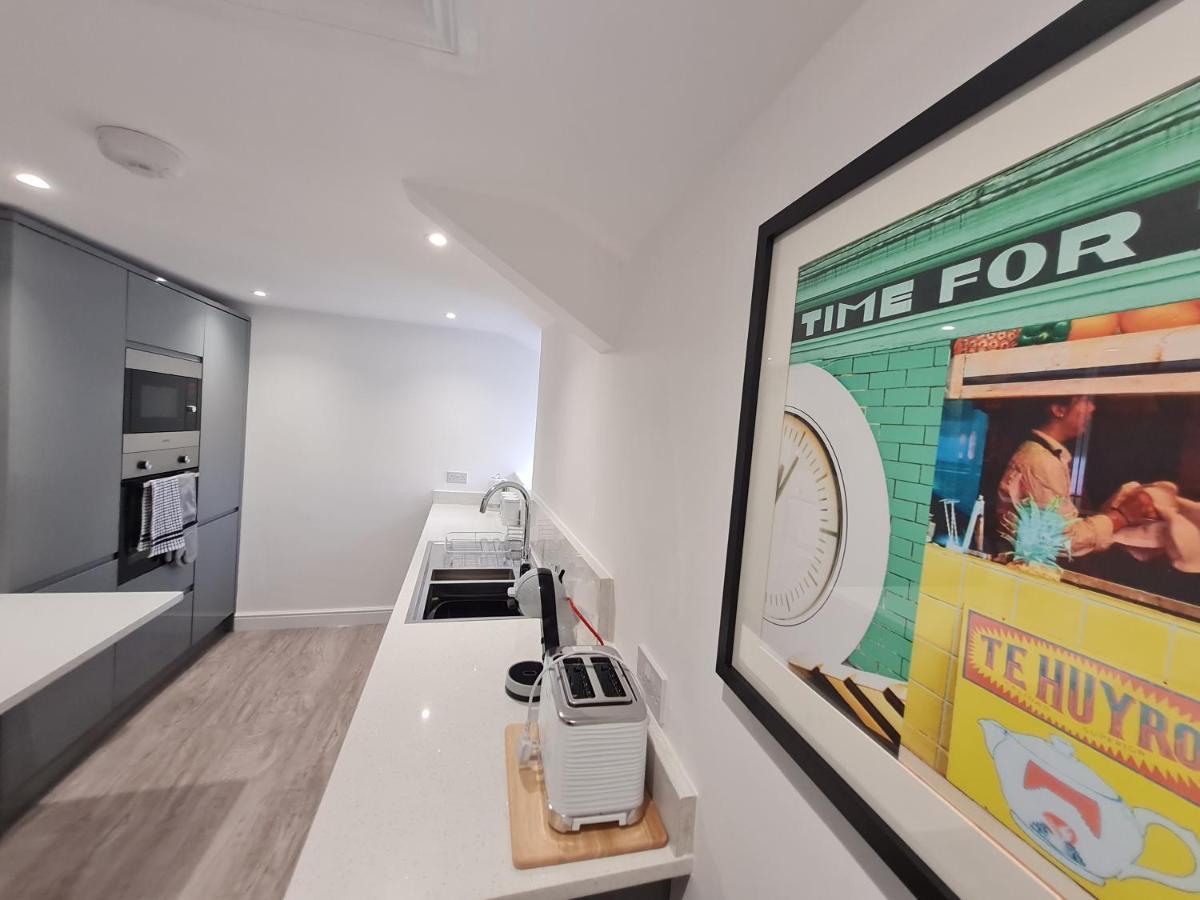 Perfect Location 3 Bed Serviced Apartment With Bike Storage For Bpw. Close To Brecon Beacons 梅瑟蒂德菲尔 外观 照片