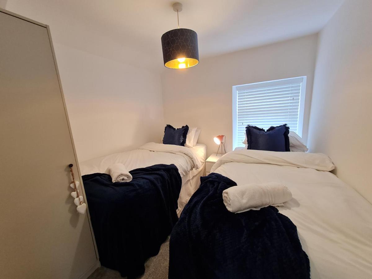 Perfect Location 3 Bed Serviced Apartment With Bike Storage For Bpw. Close To Brecon Beacons 梅瑟蒂德菲尔 外观 照片