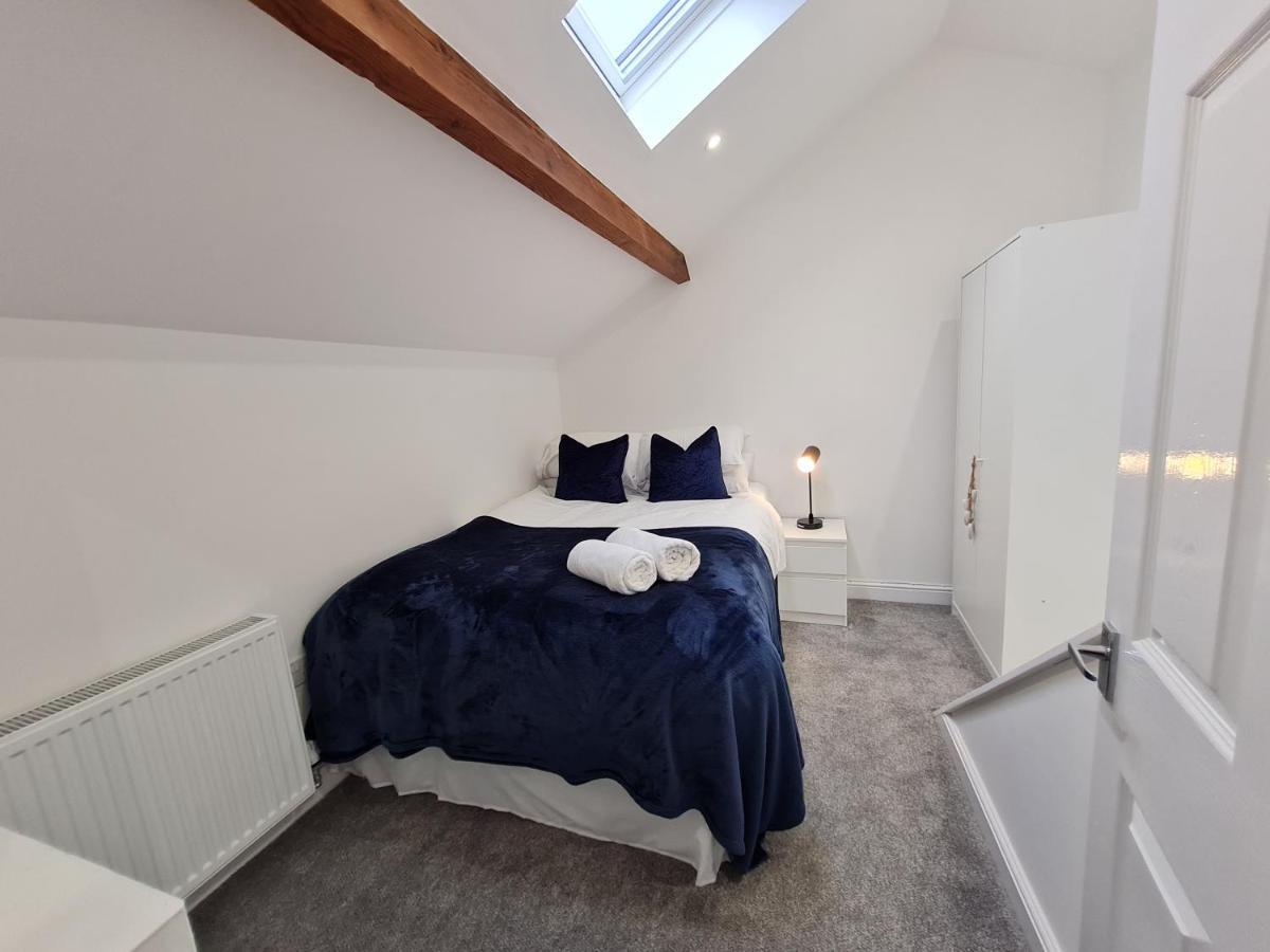 Perfect Location 3 Bed Serviced Apartment With Bike Storage For Bpw. Close To Brecon Beacons 梅瑟蒂德菲尔 外观 照片
