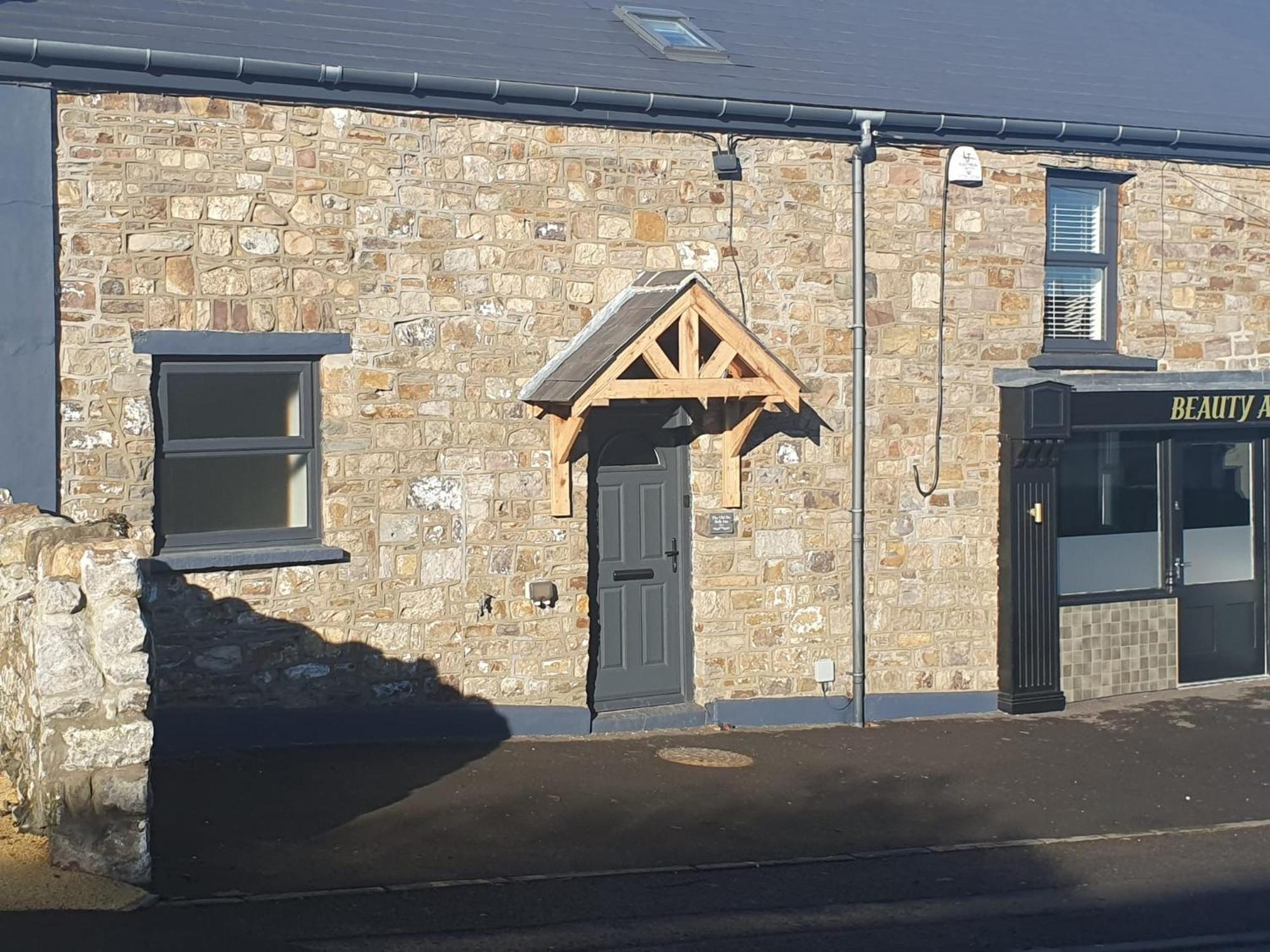 Perfect Location 3 Bed Serviced Apartment With Bike Storage For Bpw. Close To Brecon Beacons 梅瑟蒂德菲尔 外观 照片